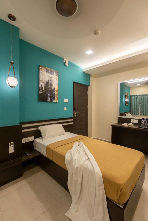 Bells Grand Inn Τσενάι Εξωτερικό φωτογραφία